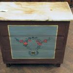 29 2093 CHEST OF DRAWERS
